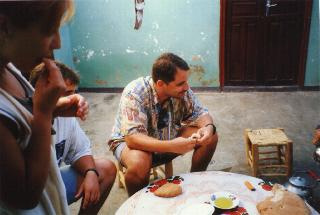 Teetrinken in der Wste bei der Familie unseres Reiseleiters Ali