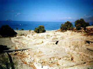 Ausgrabungssttte Komos am Strand