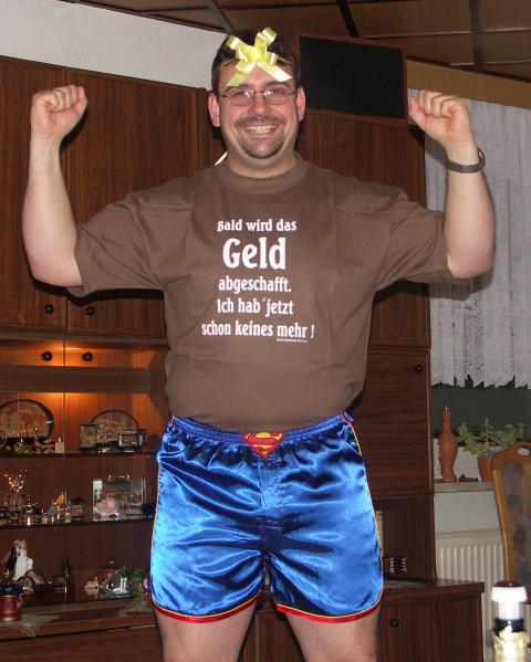 Geburtstagsgeschenke 2005 (T-Shirt und Hose) vom Bruder Thomas ...